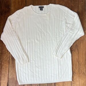 Vintage Banana Republic women’s long ribbed lightweight Cream Crewneck Sweater